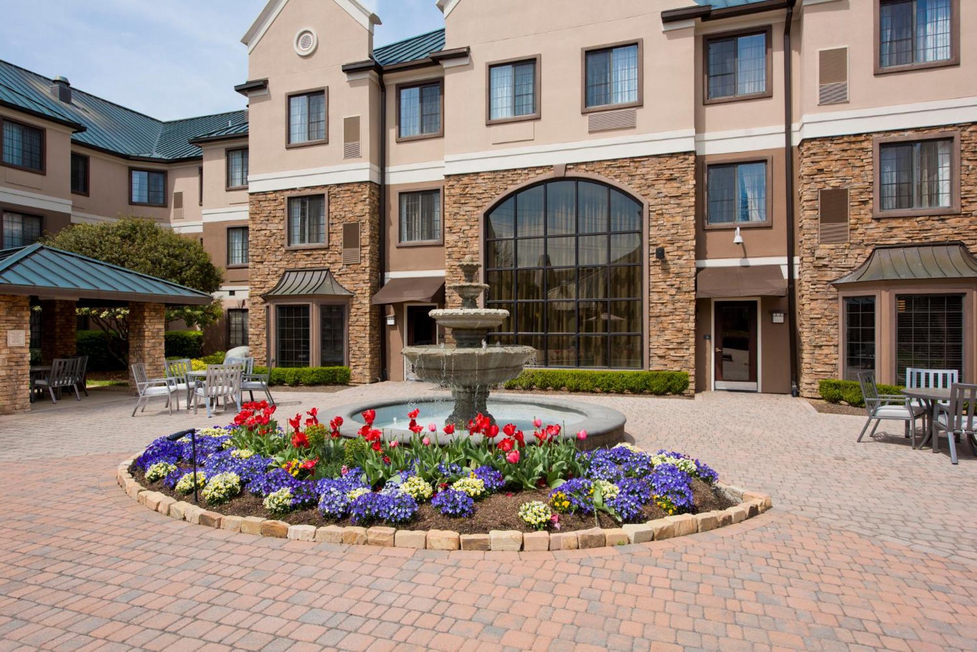 Staybridge Suites - Charlotte Ballantyne By Ihg Εξωτερικό φωτογραφία