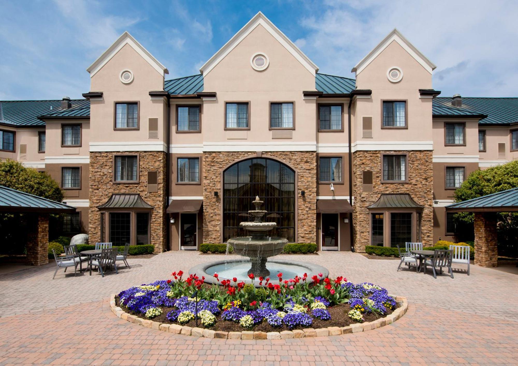 Staybridge Suites - Charlotte Ballantyne By Ihg Εξωτερικό φωτογραφία